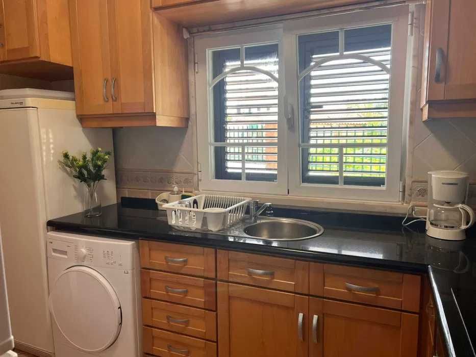 Quarto p/ CASAL ( ou 2 px ) Região Cascais | Despesas incluídas