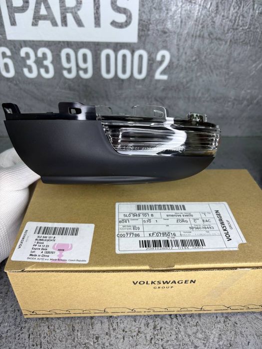 Оригінальні показники поворотів Тігуан 2008-2016 Tiguan MK1 5N0949101B