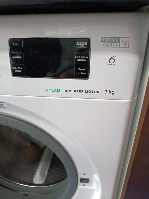 Máquina lavar whirlpool