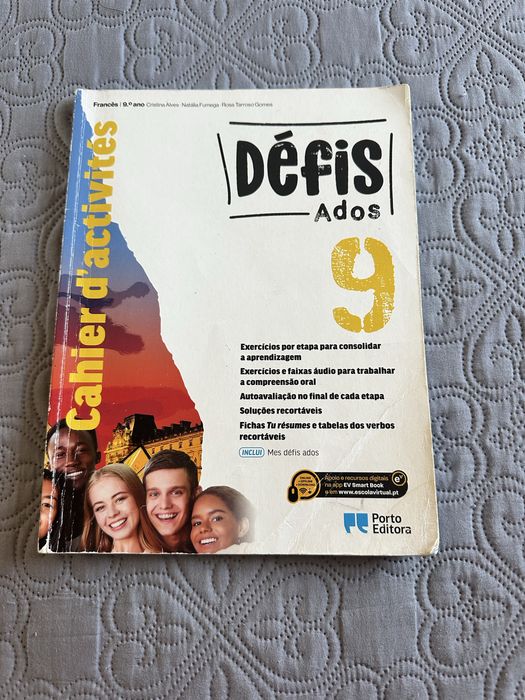 Caderno de atividades Francês 9 ano