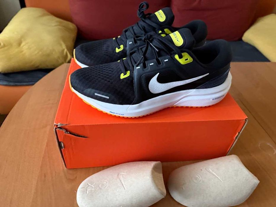 NIKE Nowe Oryginalne buty Air Zoom Vomero 16