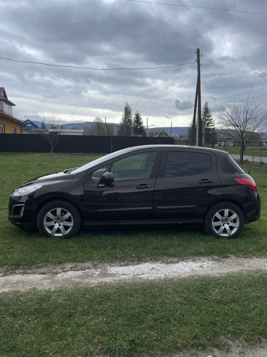 Peugeot 308 2011 р рейстал