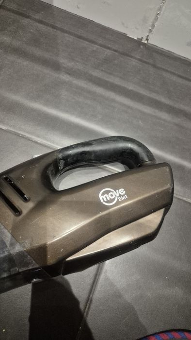 BOSCH odkurzacz pionowy 2w1 bezprzewodowy Move  18v