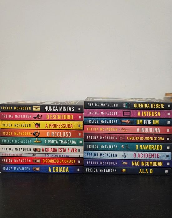 FREIDA MCFADDEN - 18 livros como novos