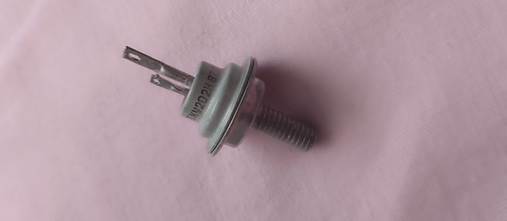 Тиристор   Ку202