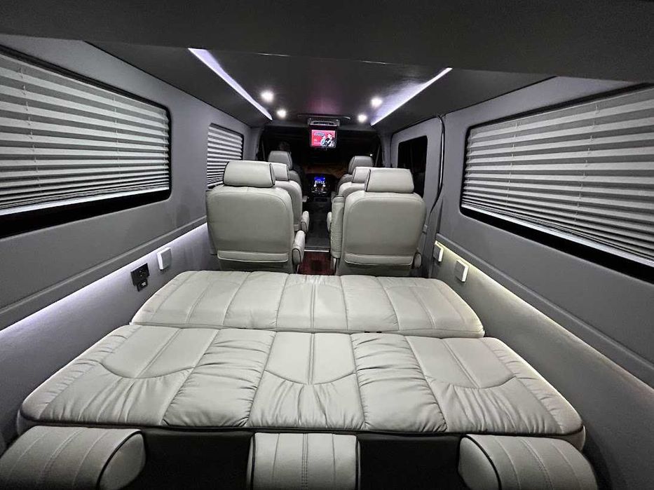 Wynajem Busa 9 osobowy Mercedes-Benz Sprinter 2500 Automat Diesel