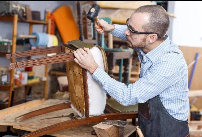 Ремонт,перетяжка мяких меблів