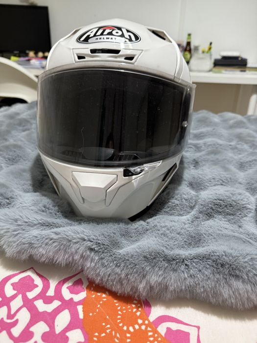 USADO Capacete Airoh tamanho L