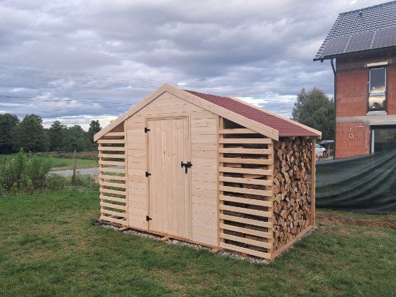 Domek narzędziowy z drewutnia