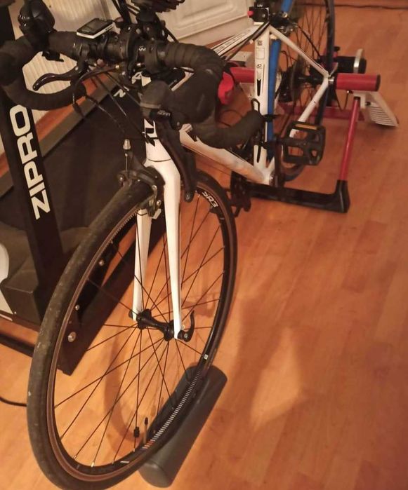 Trenażer elite z czujnikiem