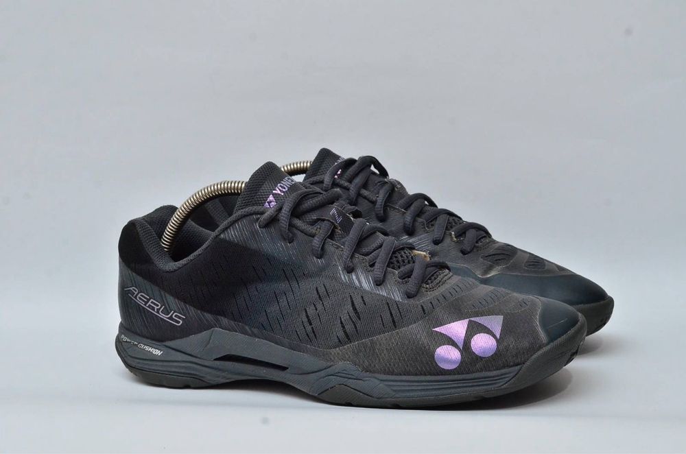 Yonex aerus 42р кроссовки для тенниса бадминтона зала