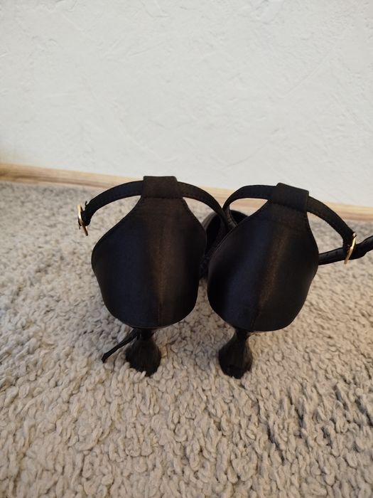 Продам туфлі жіночі