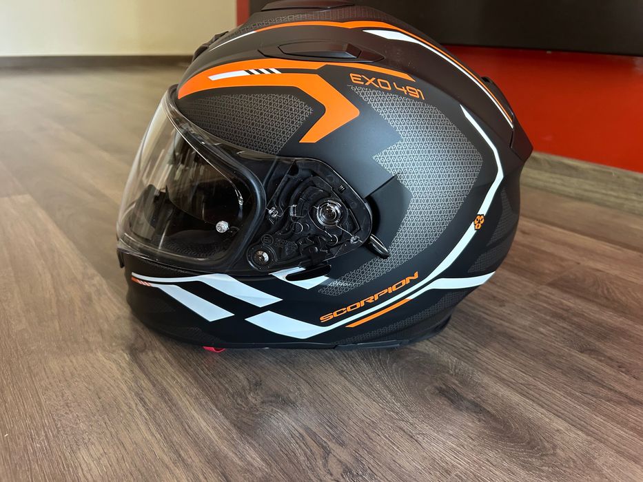 Capacete Scorpion + Luvas Dainise + Casaco Dainise de mulher