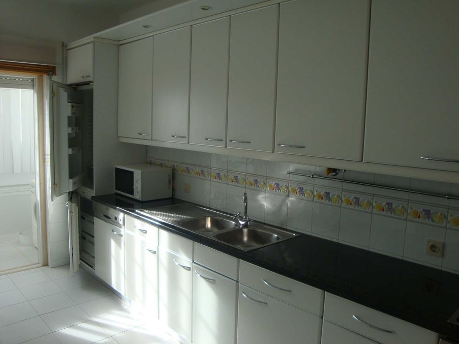 Aluga-se Apartamento T2 - Póvoa de Santa Iria