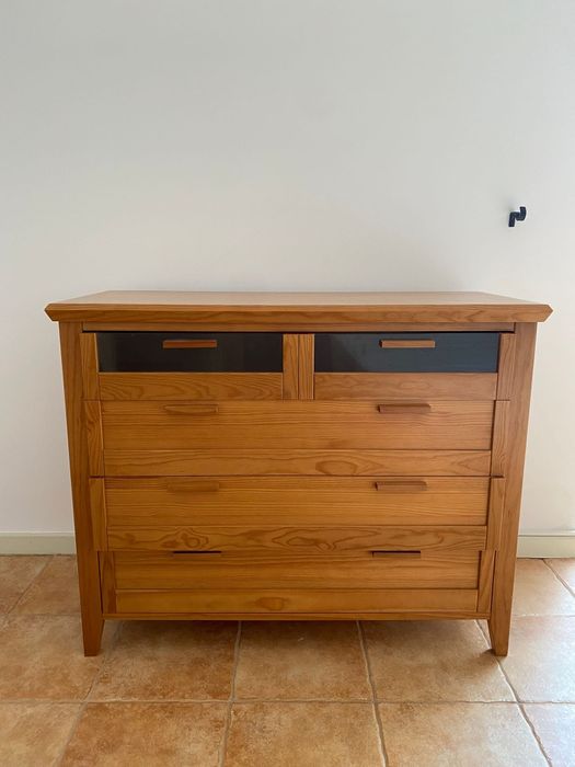 Cómoda com arrumação