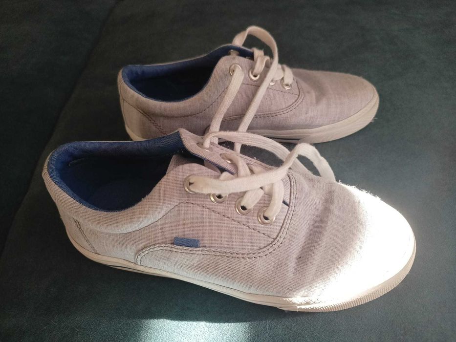 Buty dziecięce 32.