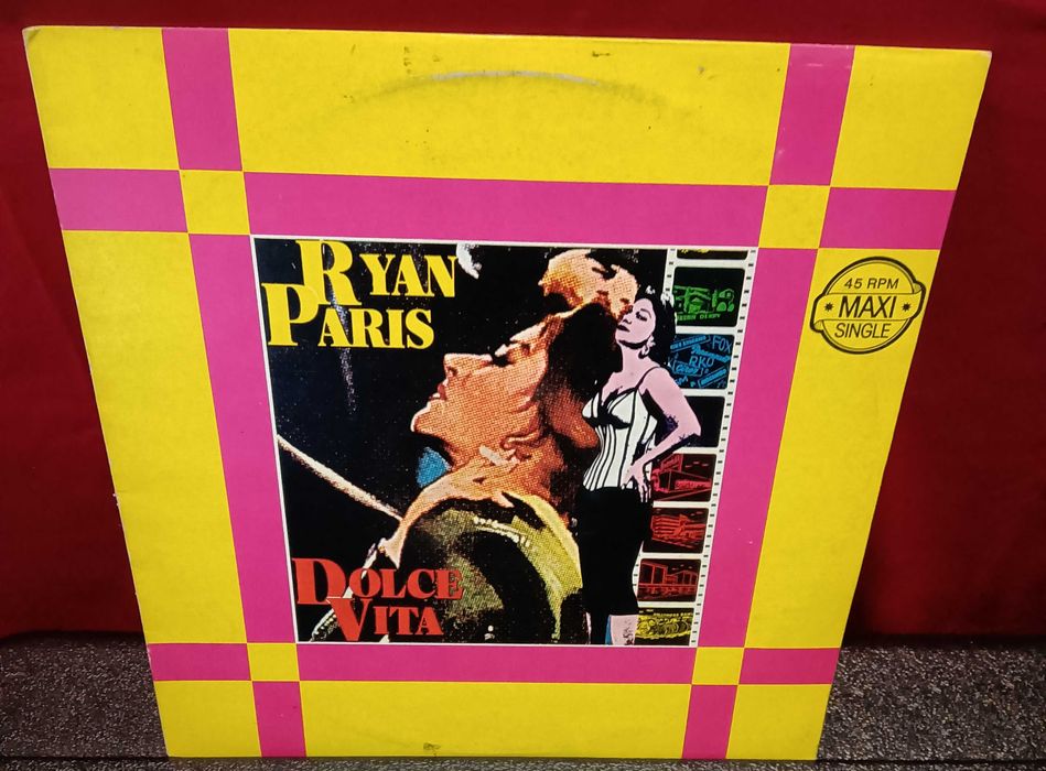 4 LPs de Vinil mais 1 Maxi Single