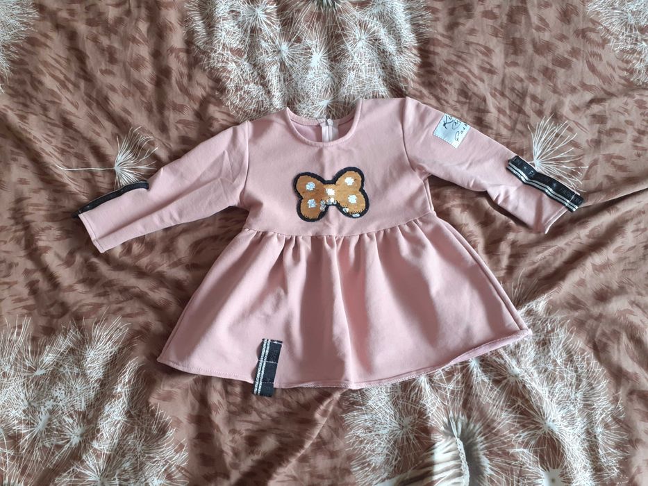 Sukienka pudrowy róż rozmiar 74