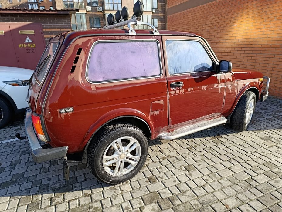 ВАЗ 21214 Нива в продажі.