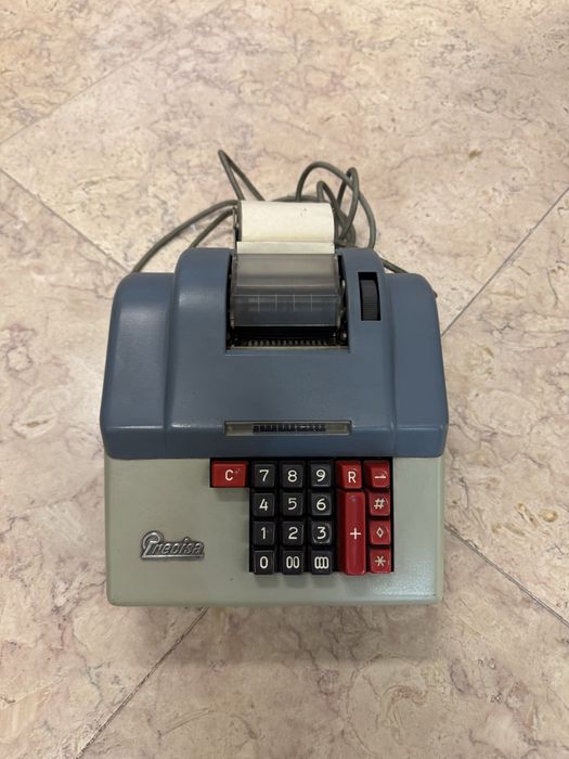 Maquina de calcular antiga
