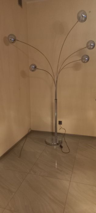 Lampa podłogowa stojąca