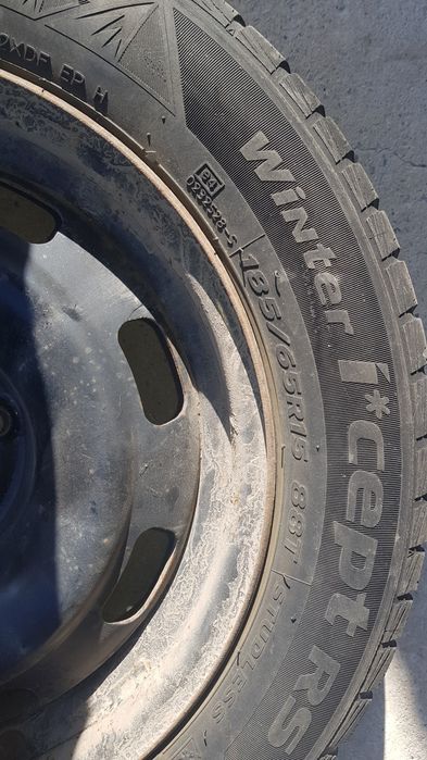 Opony zimowe z felgami do 185/65/R15