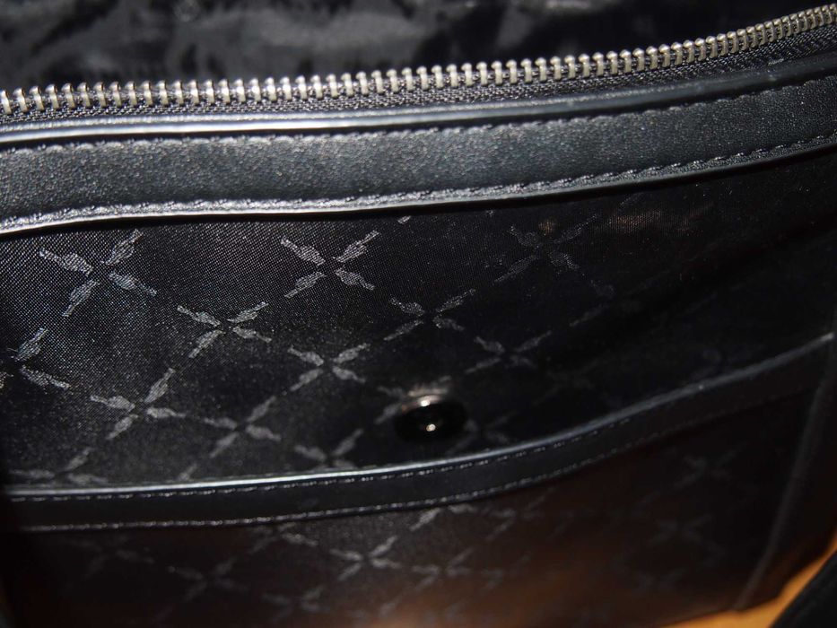 Czarna torebka Ochnik