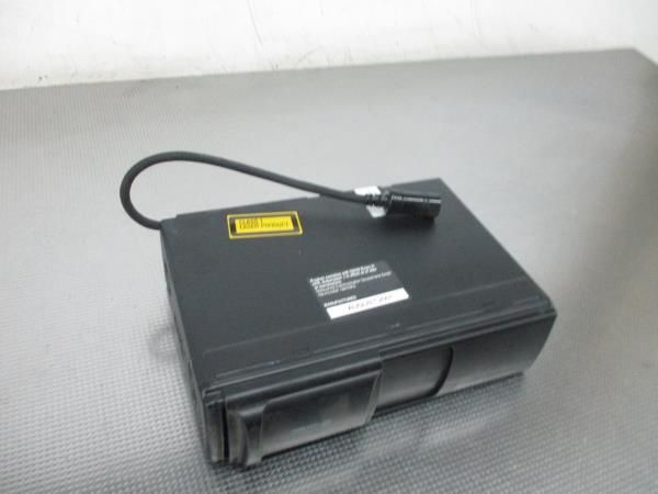Caixa / leitor CDs AUDI TT (8N3)
