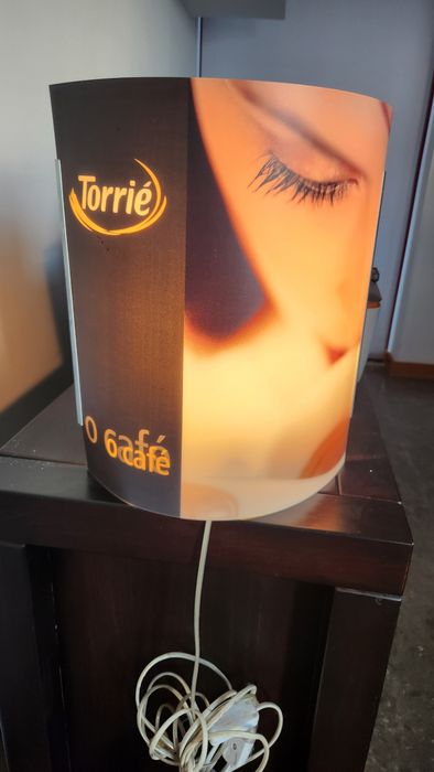 Candeeiro parade c Café Torrié