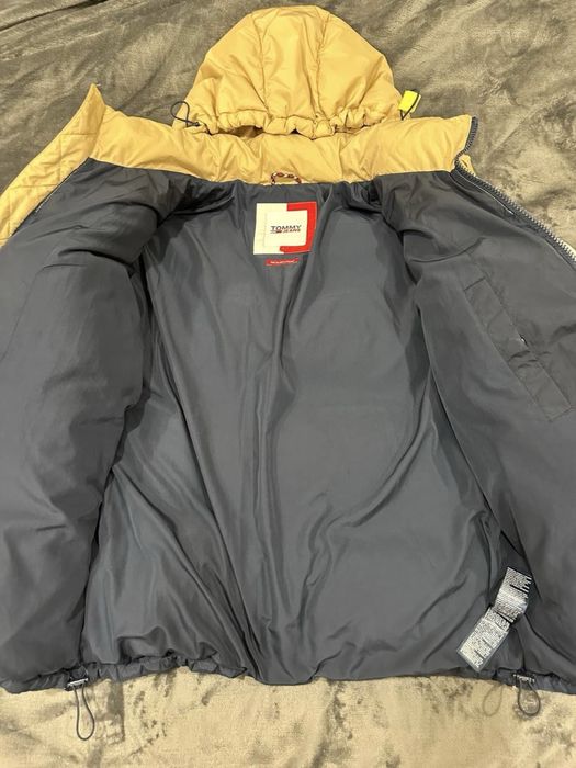 Оригінальний пуховик від Tommy Jeans