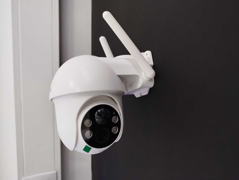 Câmara de Vigilância sem fios rotativa + Painel Solar – NOVA