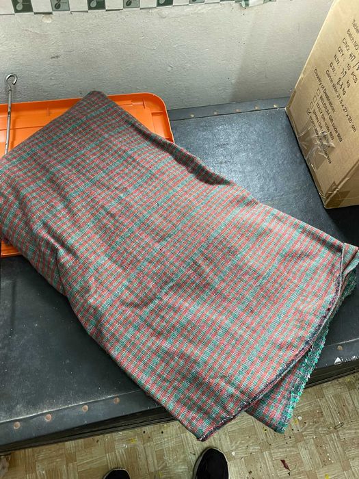 bocado grande de tecido tons castanho