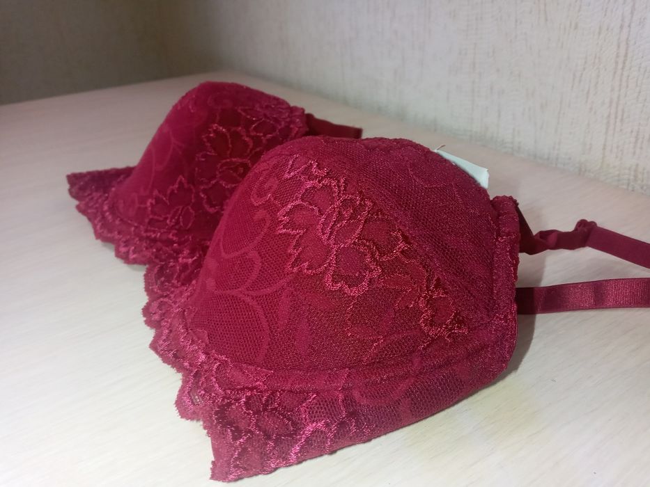 Новий бюстгалтер