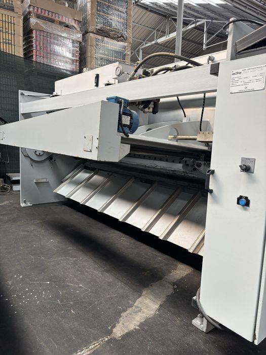 Guilhotina Adira GH-0630