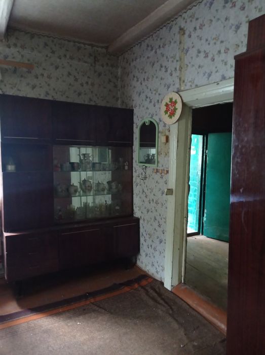 Помешкання в 20км від міста. Траса Чернігів-Київ. Село Красне.