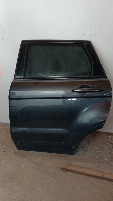 Porta traseira esquerda range rover evoque ano 2016 preta