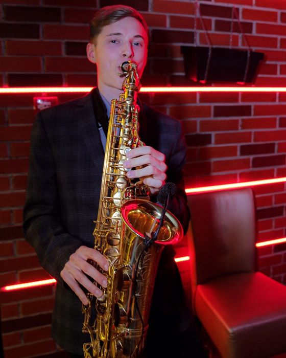 Саксофоніст на Ваше свято!