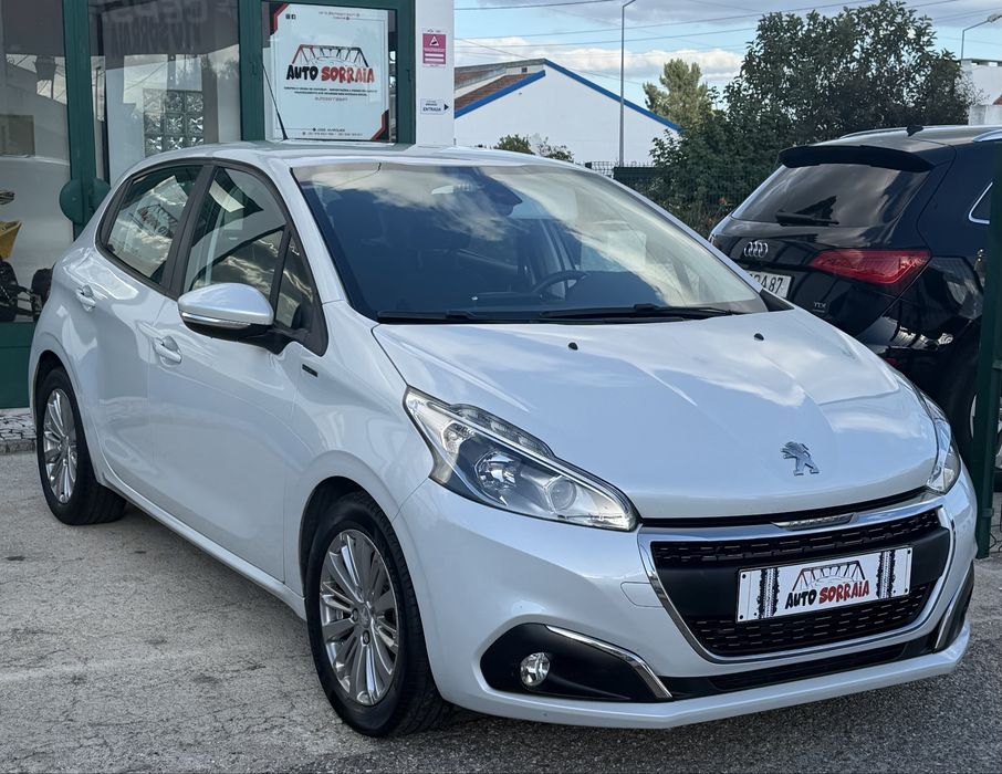 Peugeot 208 1.2 PureTech Signature