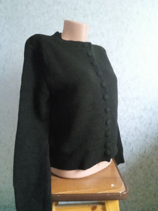 Нова тепла ковтинка з гудзиками