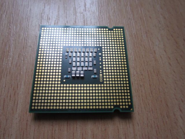 Двух ядерный процессор Intel Dual-Core E2140 1.6GHz/1Mb/800MHz/s775