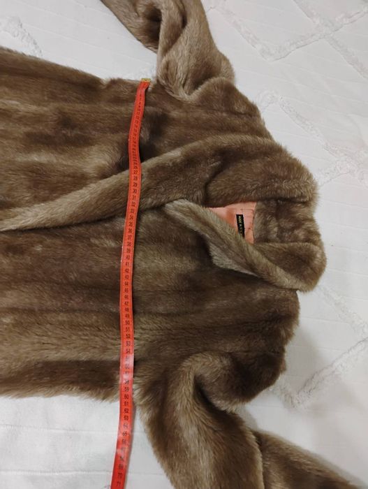 Sztuczne beżowo-brązowe futerko Made in USA r. 40 42