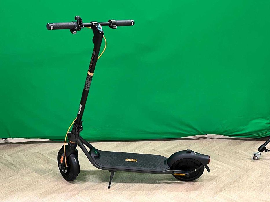 Новий Ninebot KickScooter F2 Pro E (051203E)