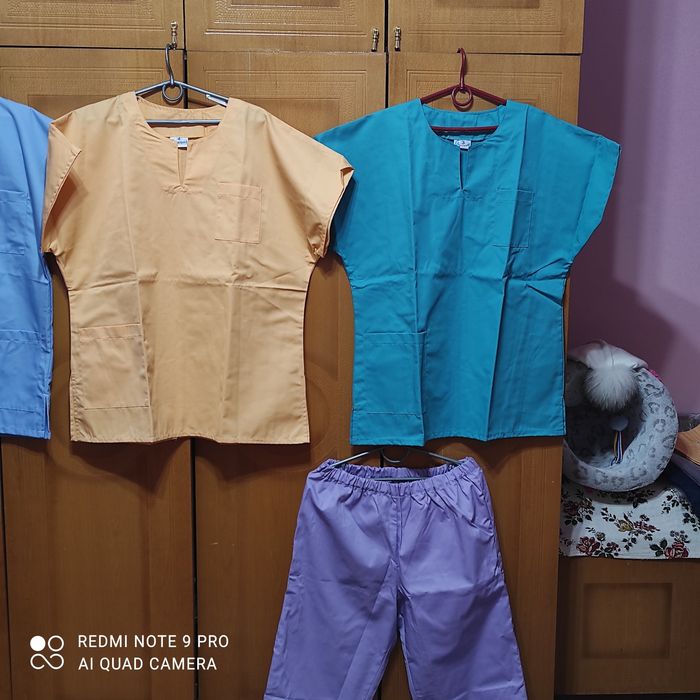 Продам НОВІ медичний одяг -костюми, куртки, халати, розмір 52-62
