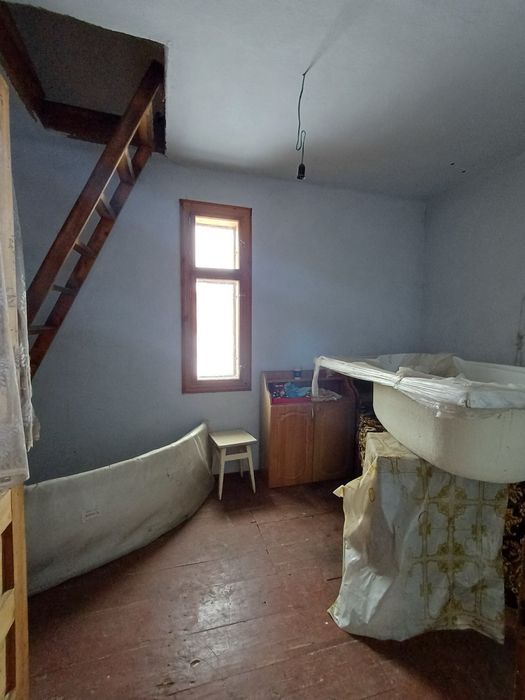 Продаж цегляного будинку