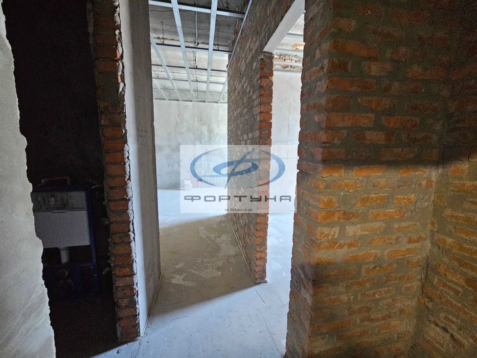 Квартира у новому будинку. р-н Дахнівка.