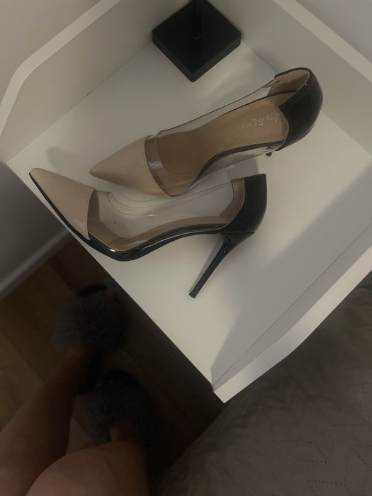 Pilnie sprzedam szpilki nowe za 50 zł