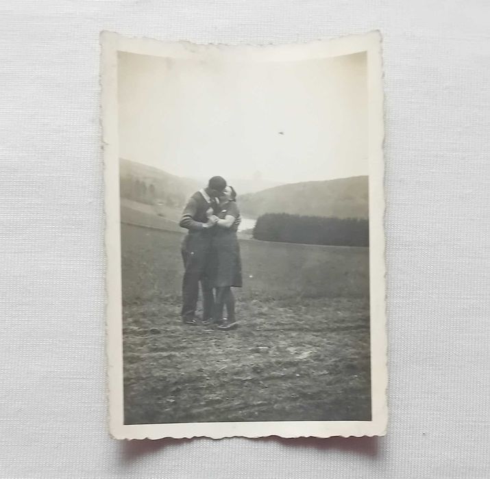 Zestaw fotografii przedstawiających więźniów obozu koncen. Hirzenhain.