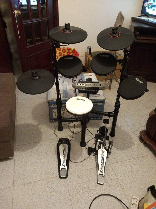 Bateria elétrica (instrumento musical)