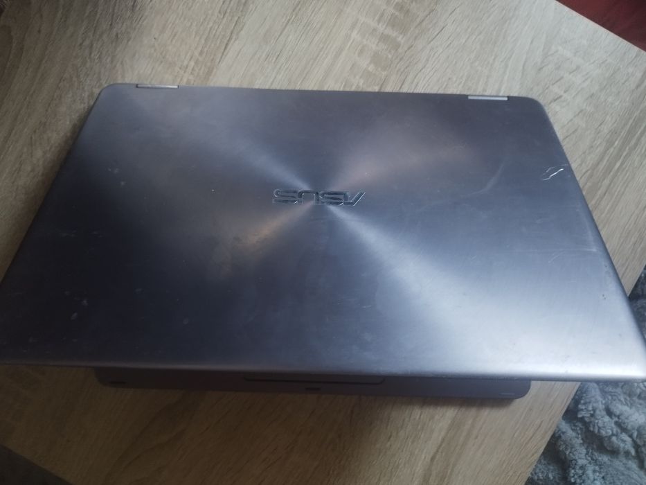laptop Asus idell