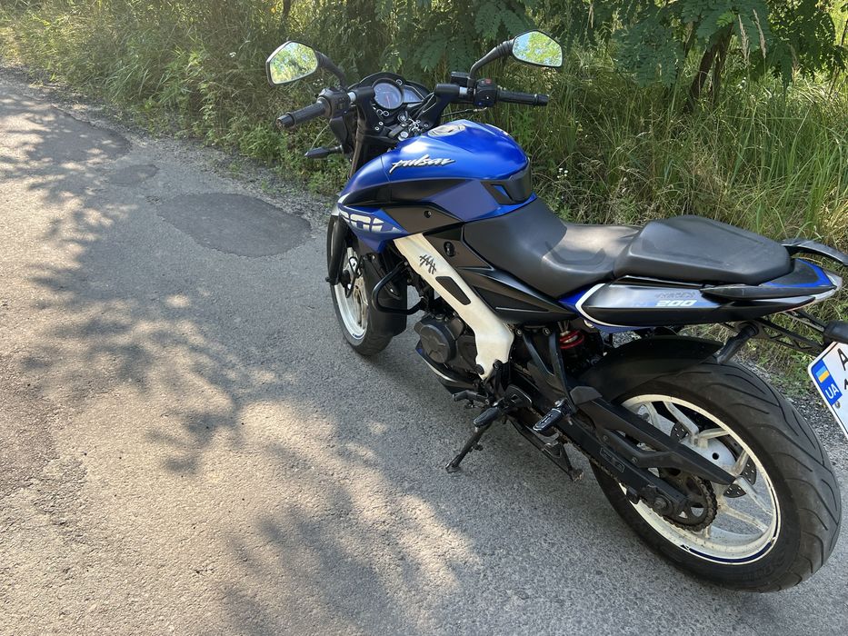 Bajaj pulsar ns 200